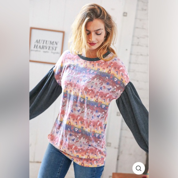 Charcoal Multi Color Animal Print Bubble Sleeve Top - Picture 4 of 6
